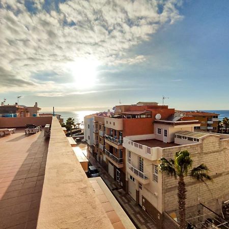 Beautiful Renovated Apartment With Air Conditioning Just Steps From The Sea In Playa San Juan מראה חיצוני תמונה