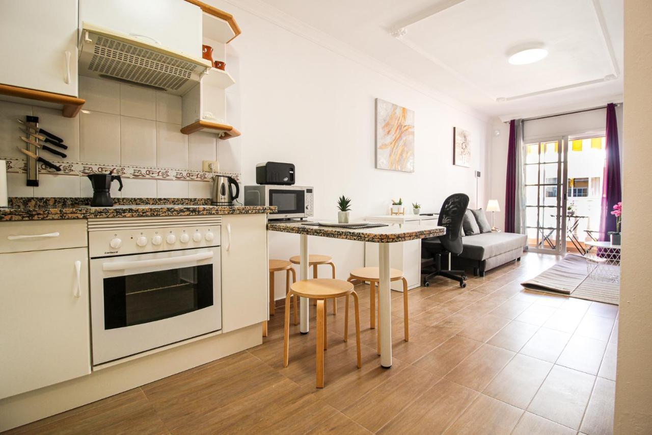 Beautiful Renovated Apartment With Air Conditioning Just Steps From The Sea In Playa San Juan מראה חיצוני תמונה