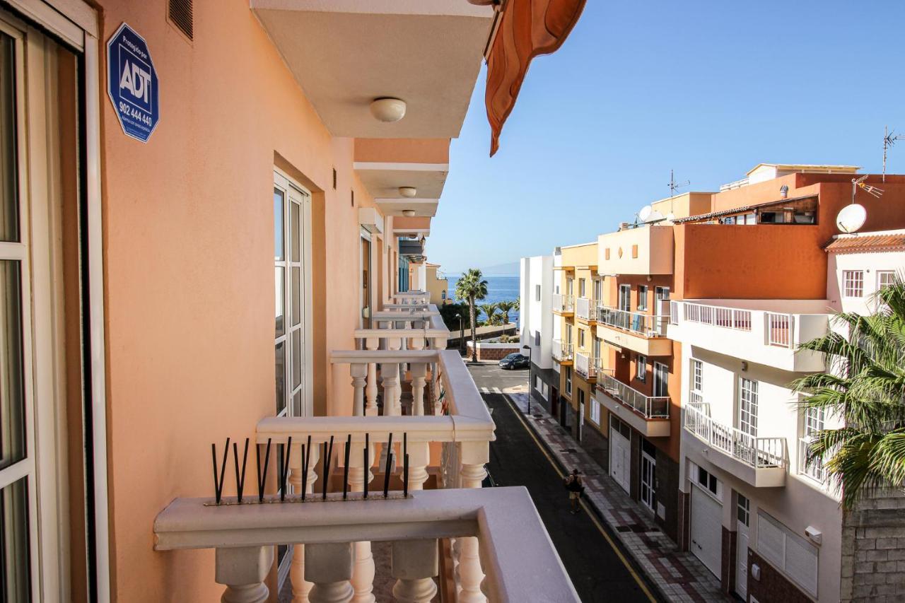 Beautiful Renovated Apartment With Air Conditioning Just Steps From The Sea In Playa San Juan מראה חיצוני תמונה