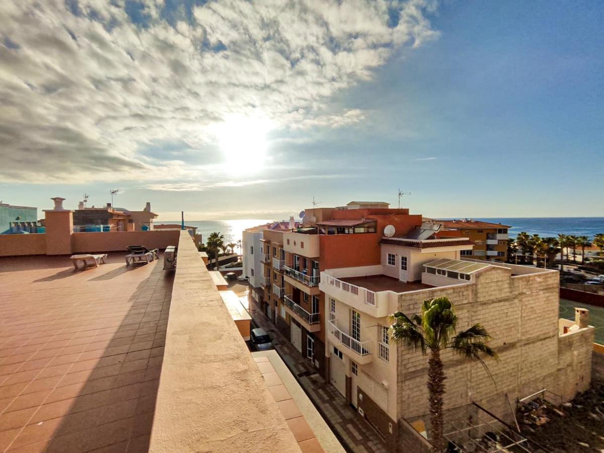 Beautiful Renovated Apartment With Air Conditioning Just Steps From The Sea In Playa San Juan מראה חיצוני תמונה